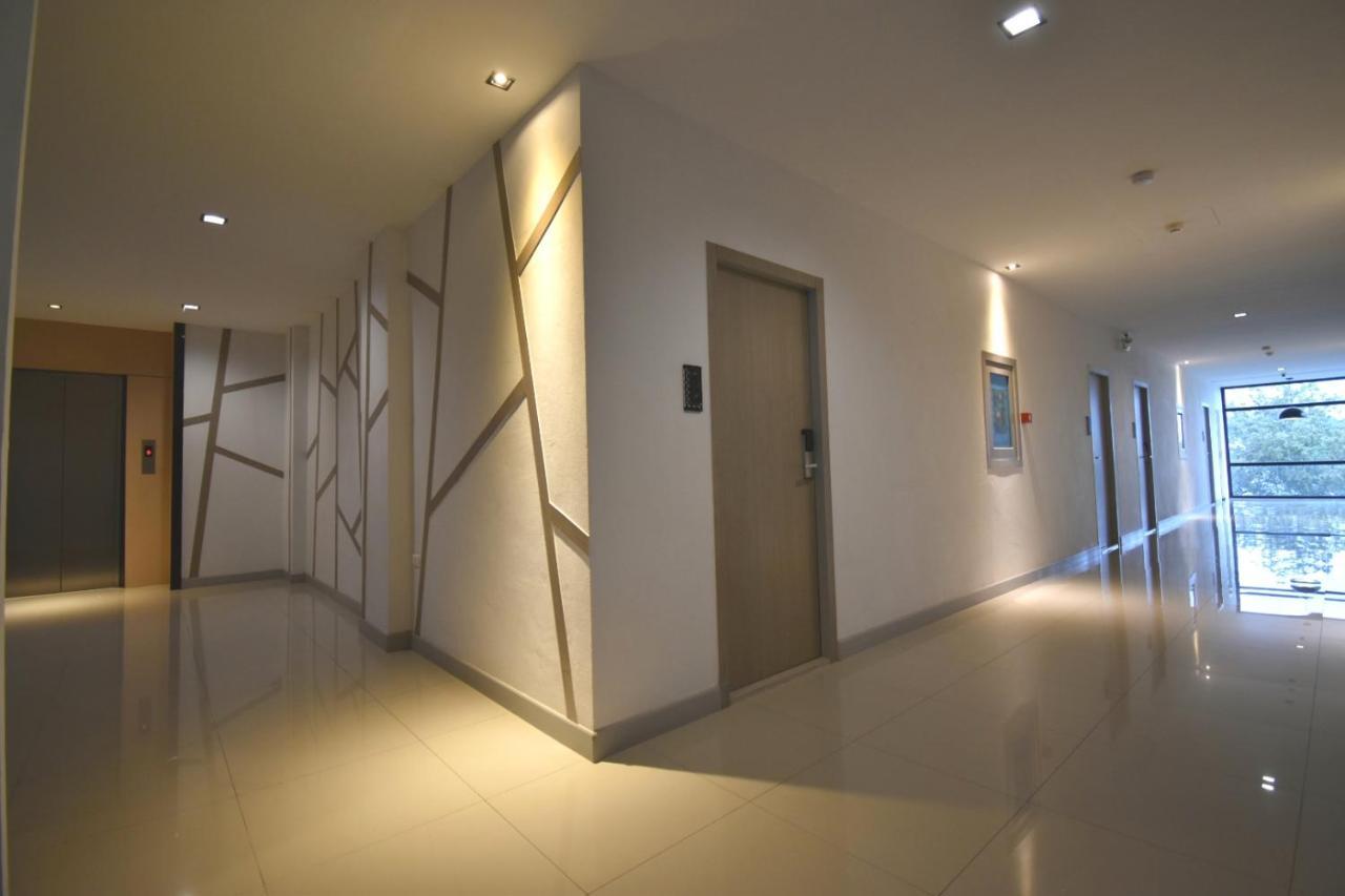 B Boutique Residence Surat Thani Exterior foto
